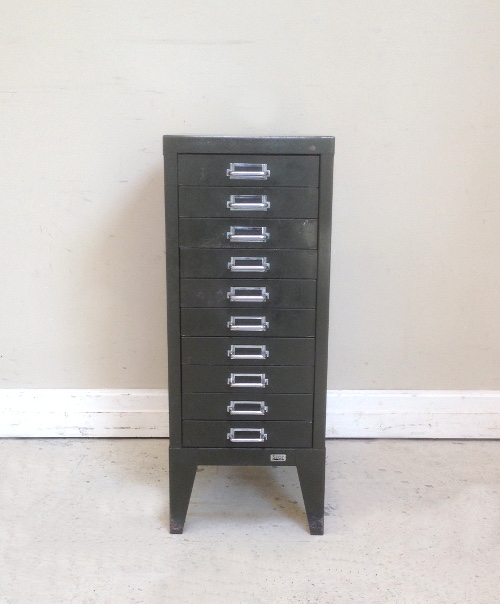 small metal stor unit